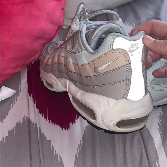 Nike Airmax 95s pink - Picture 2 of 7